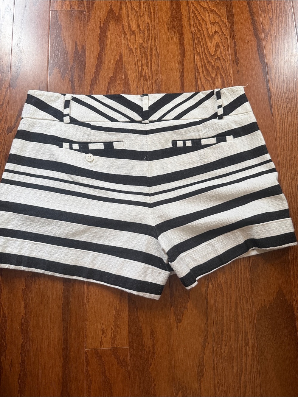 New York & Co Striped Tailored Shorts Cotton Blend Flat Front - Picture 5 of 12